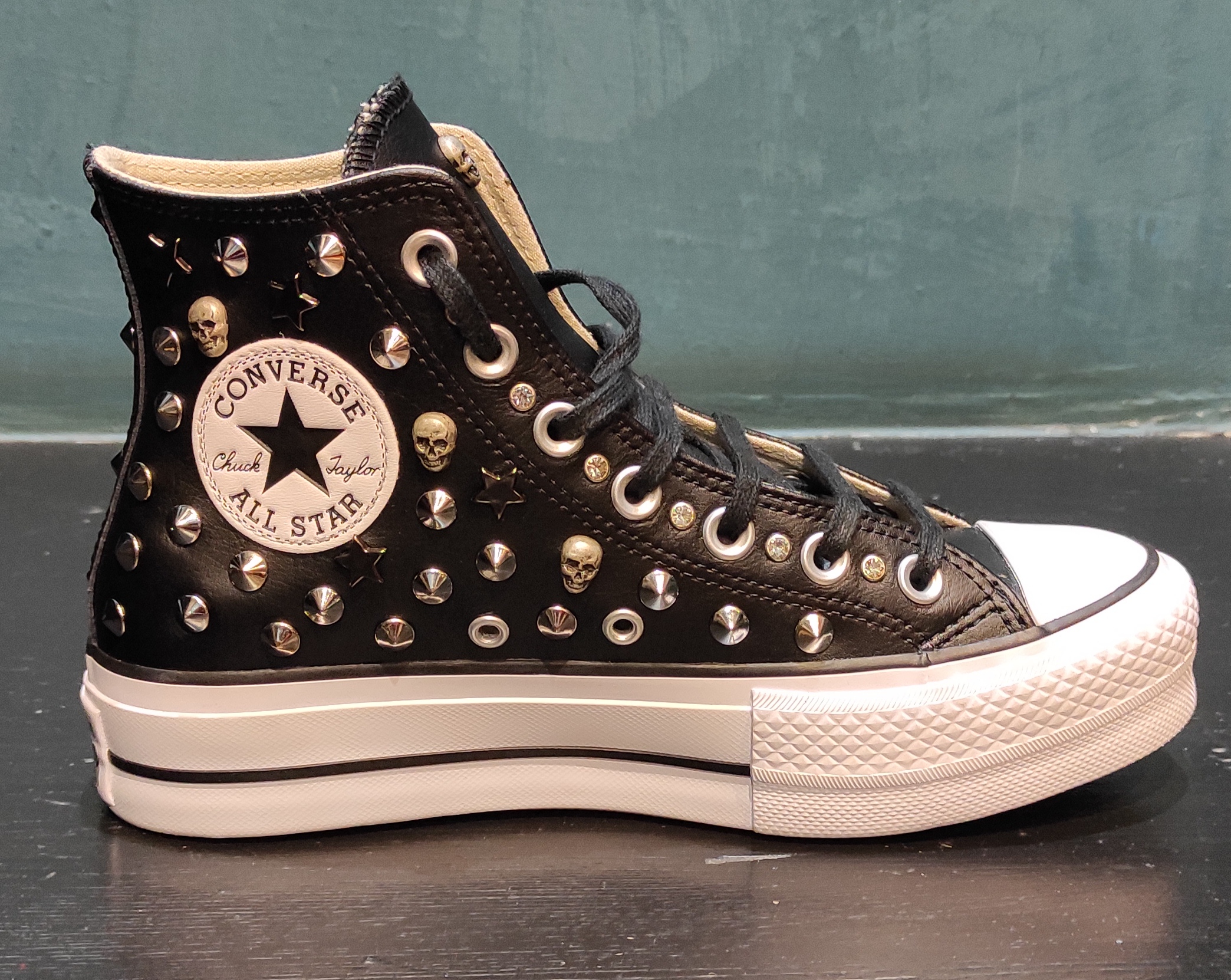 Converse Platform Custom Leather Borchie